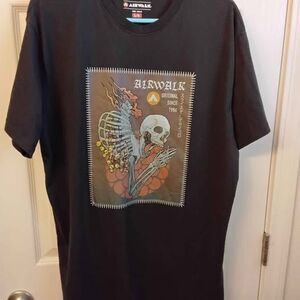Airwalk men's crew neck short sleeve tee, Size L